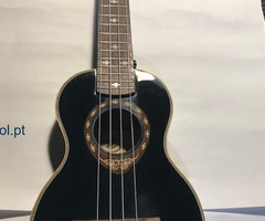 Ukulele novo com acabamento de luxo