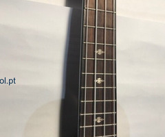 Ukulele novo com acabamento de luxo