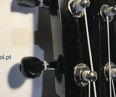 Ukulele novo com acabamento de luxo