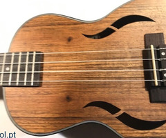 3 UKULELE - Em Caixa Novos