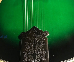 Bandolim novo em Caixa de origem