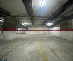 Imóvel, com 600m2, situado em Maximinos, Braga